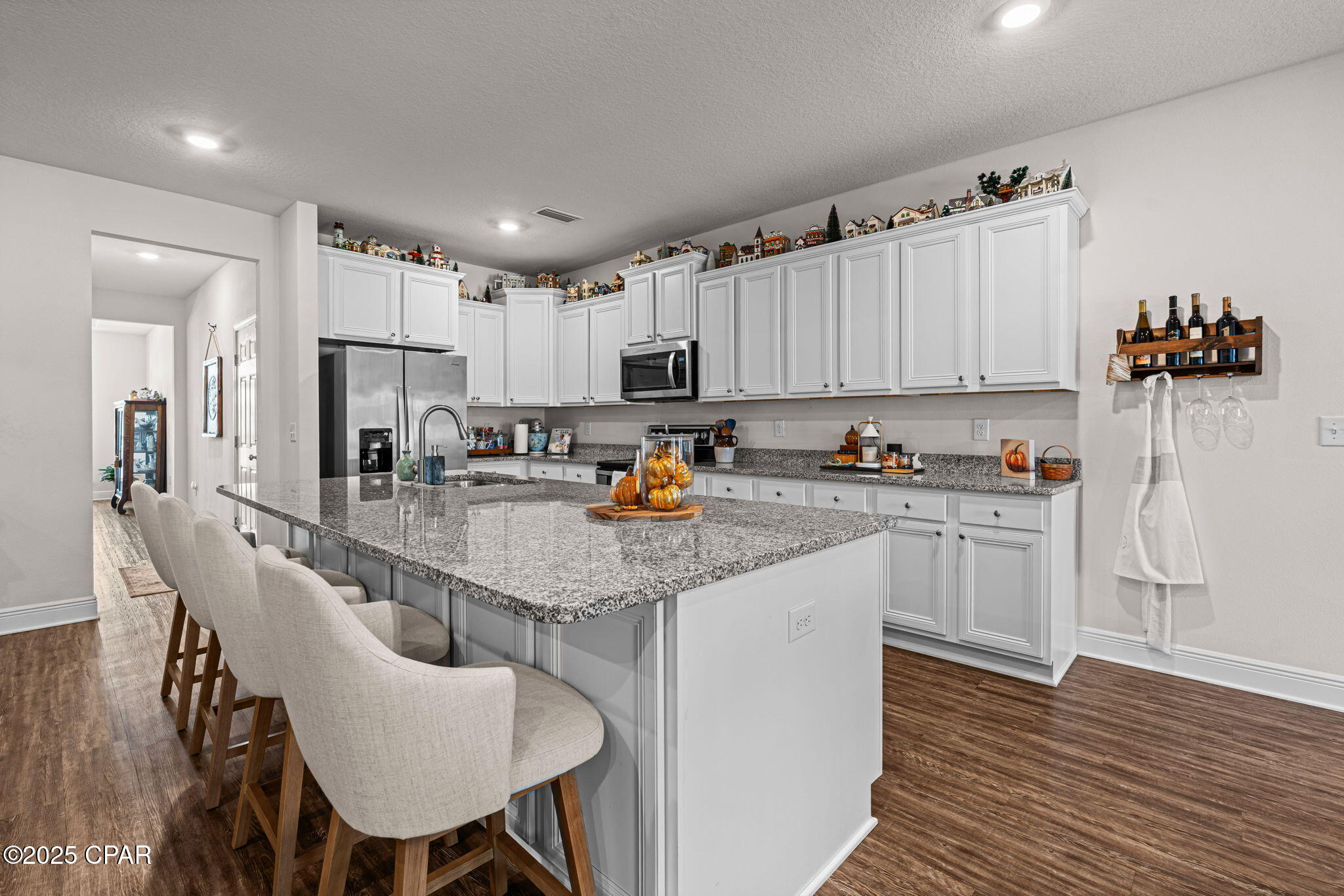 Listing photo id 27 for 376 Confidence Way