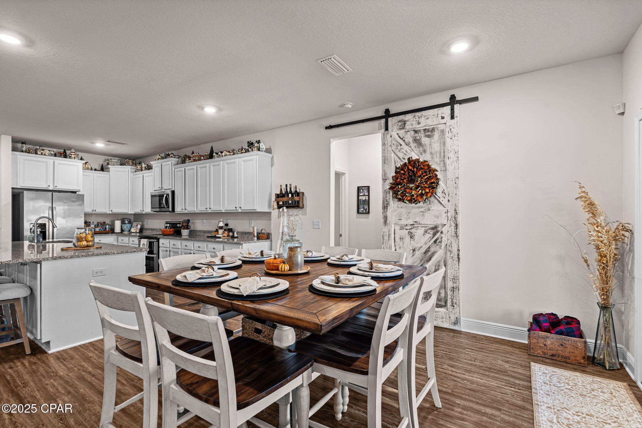 Image 35 For 376 Confidence Way