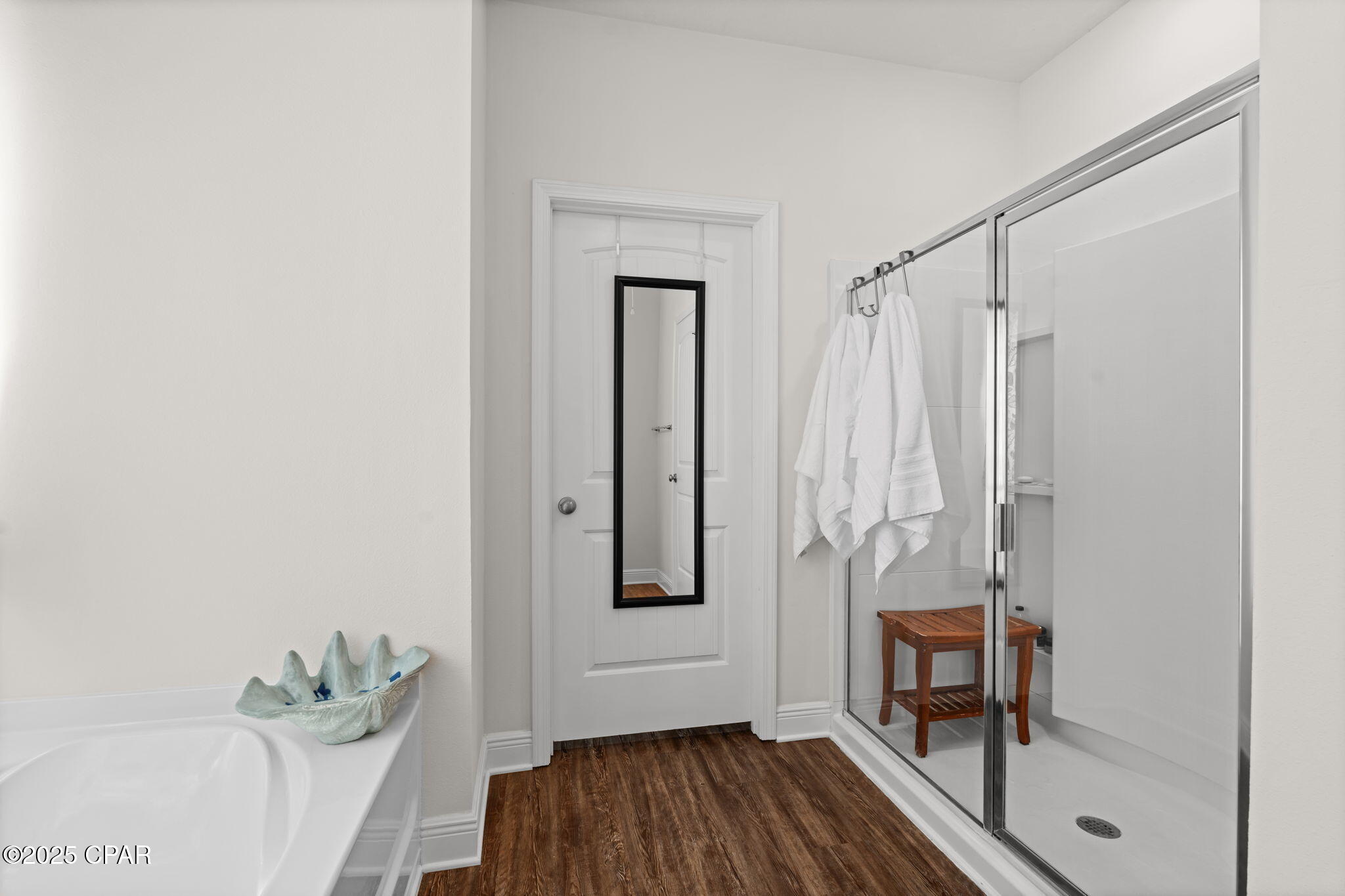 Listing photo id 44 for 376 Confidence Way