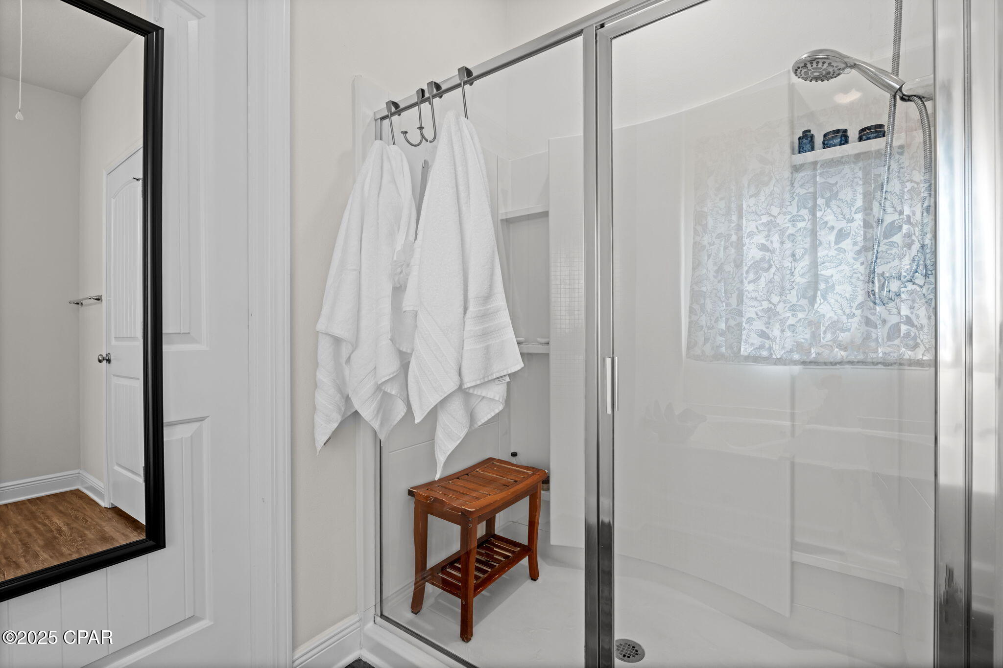 Listing photo id 45 for 376 Confidence Way