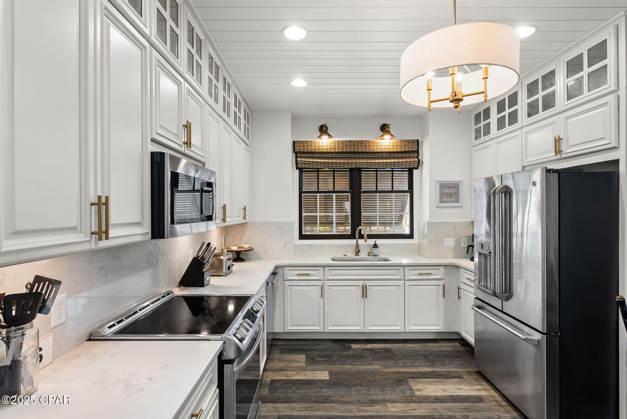 Listing photo id 12 for 4126 Snapper Street