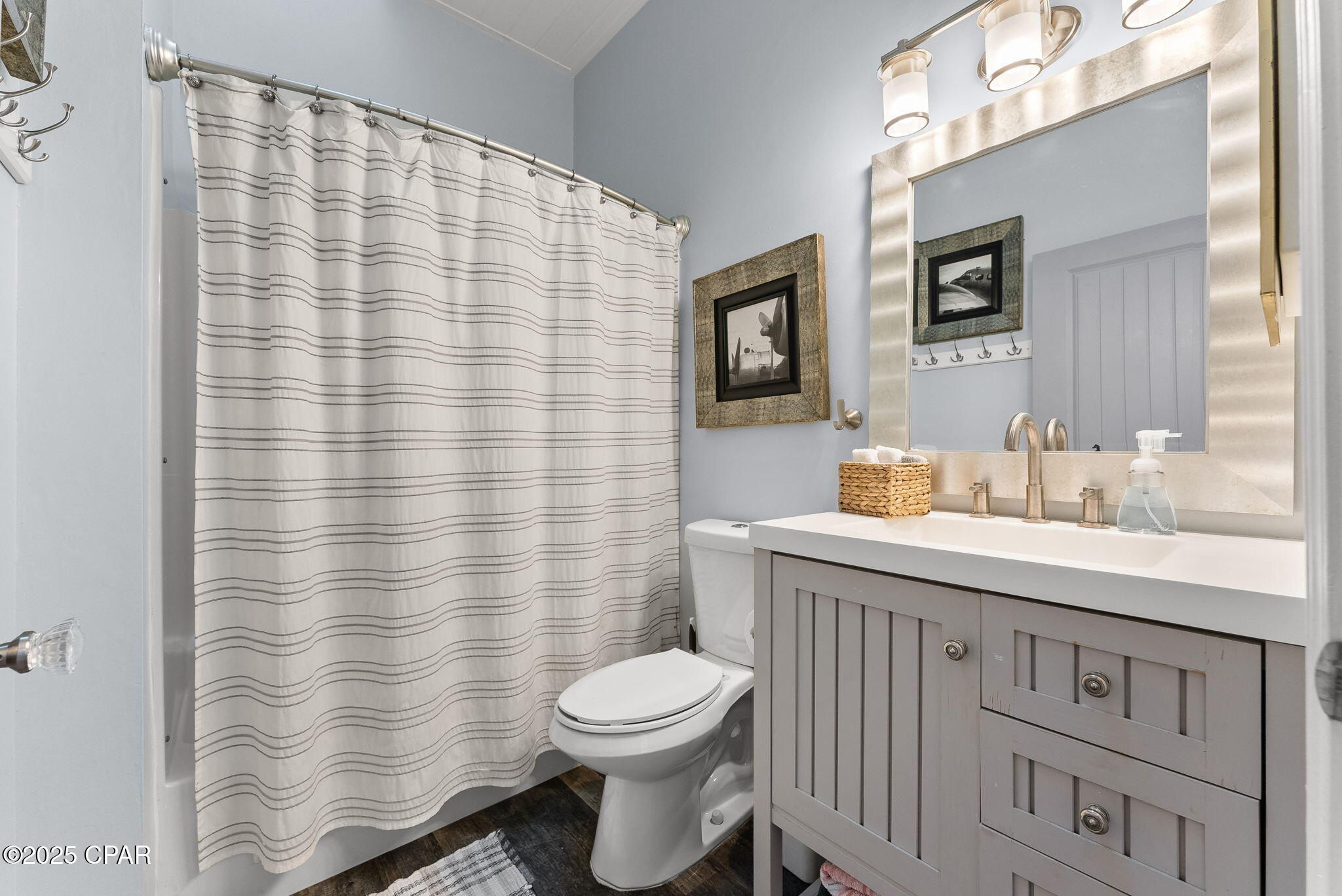 Listing photo id 24 for 4126 Snapper Street