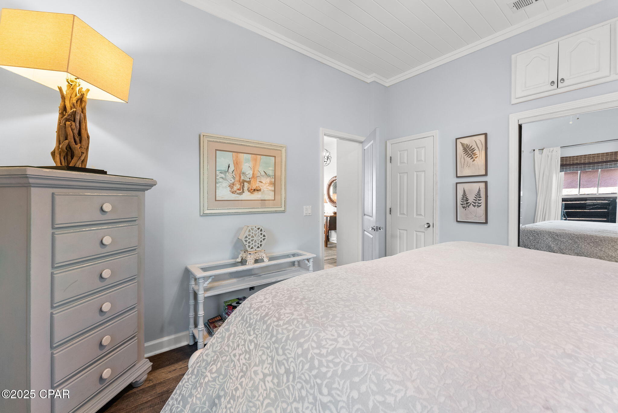 Listing photo id 25 for 4126 Snapper Street