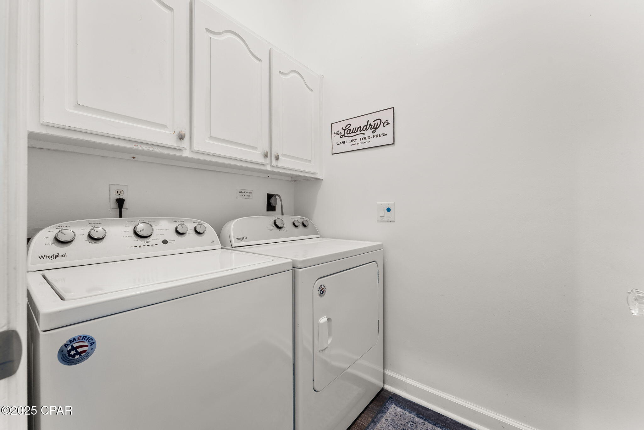 Listing photo id 27 for 4126 Snapper Street