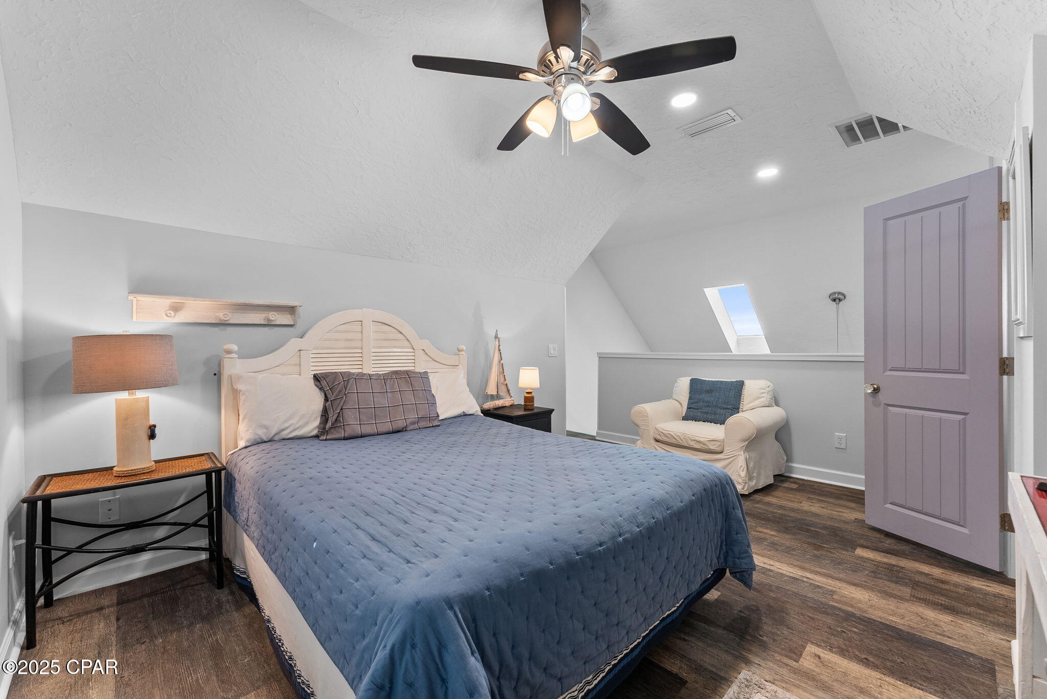 Listing photo id 30 for 4126 Snapper Street