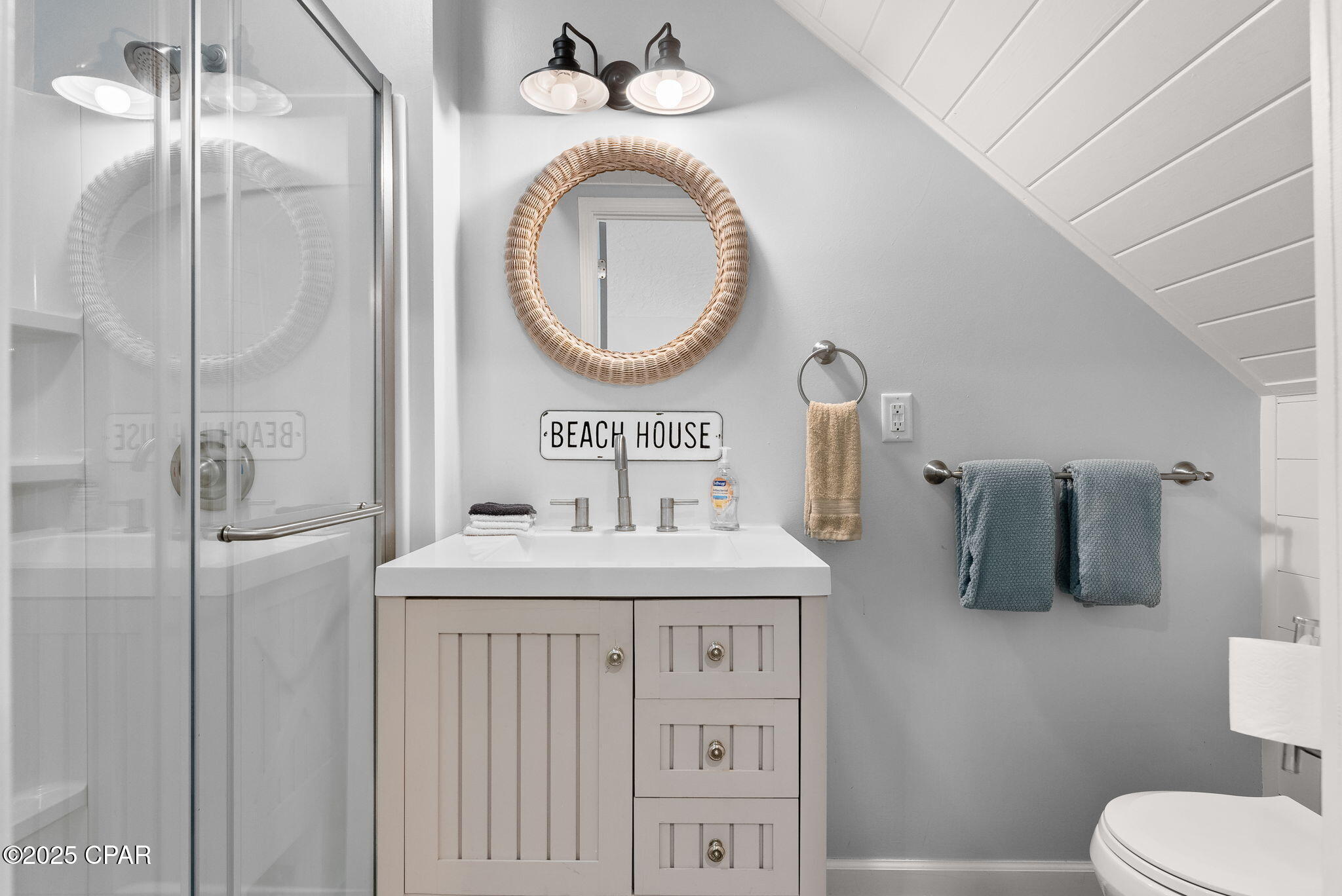 Listing photo id 32 for 4126 Snapper Street