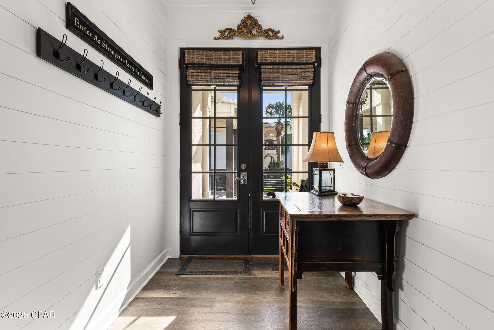 Listing photo id 7 for 4126 Snapper Street