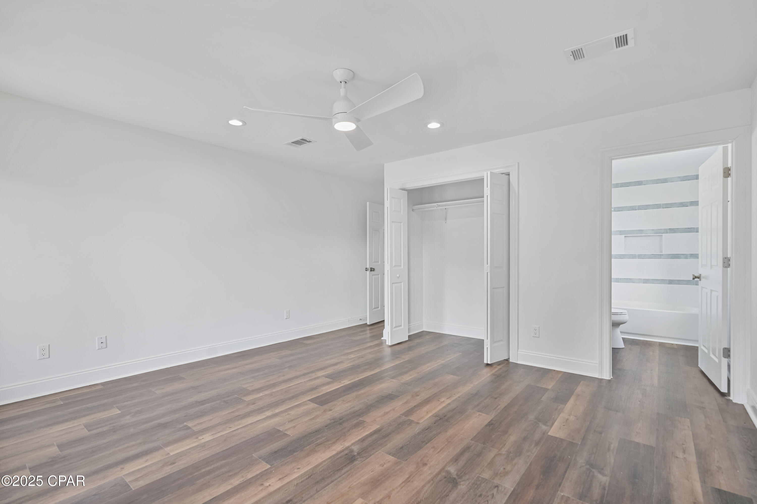 Image 12 For 21811 Palm Avenue