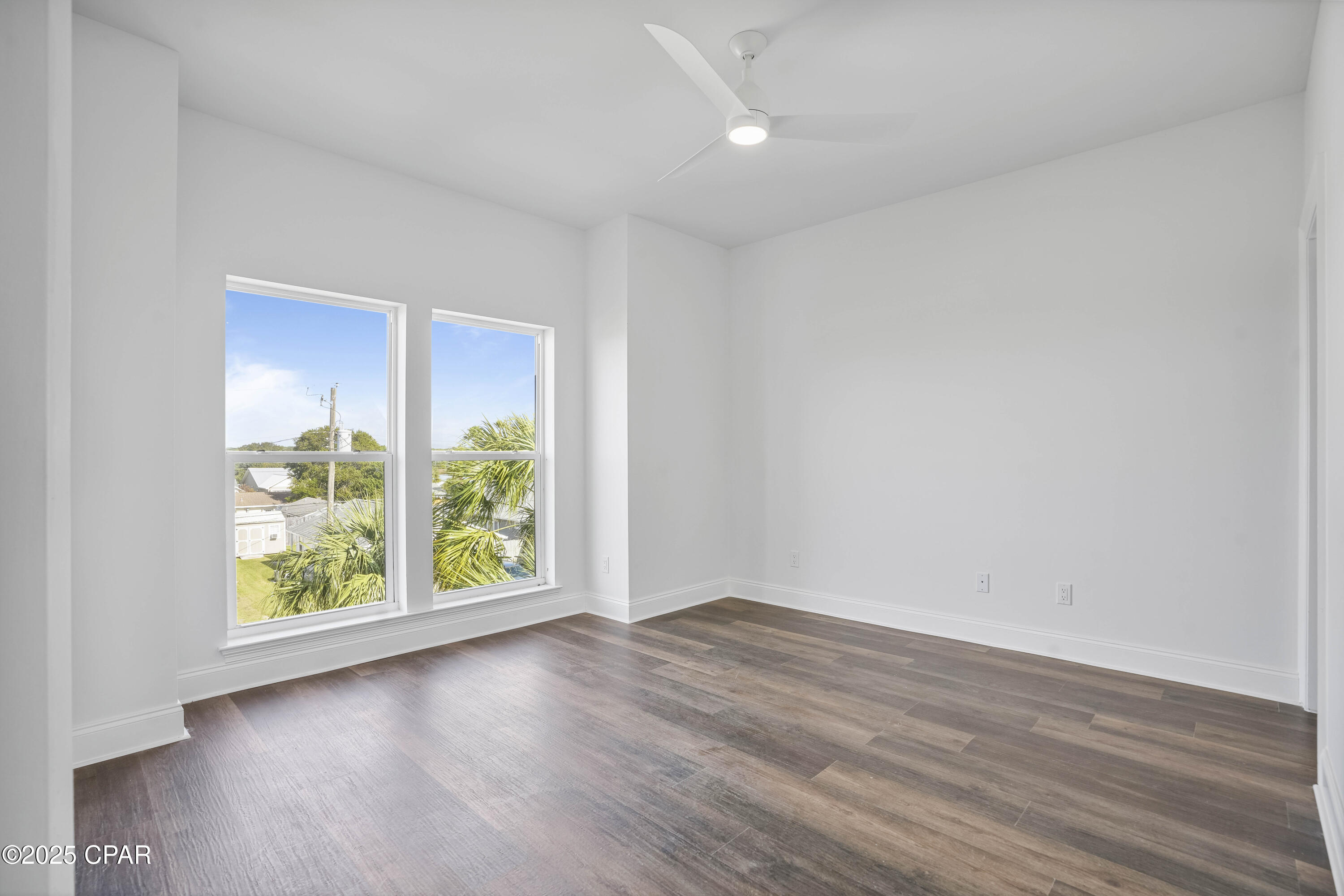 Image 27 For 21811 Palm Avenue