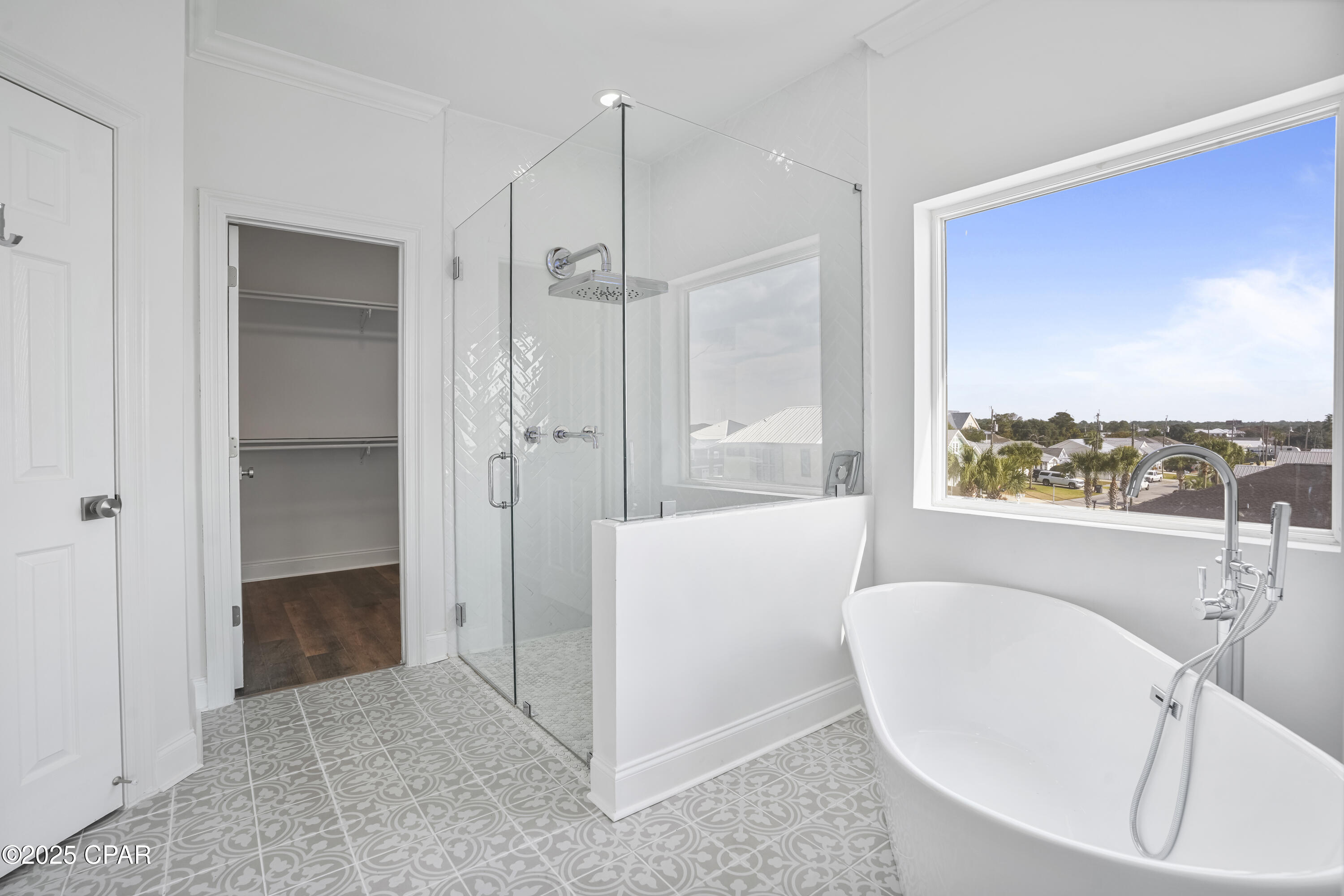 Image 4 For 21811 Palm Avenue