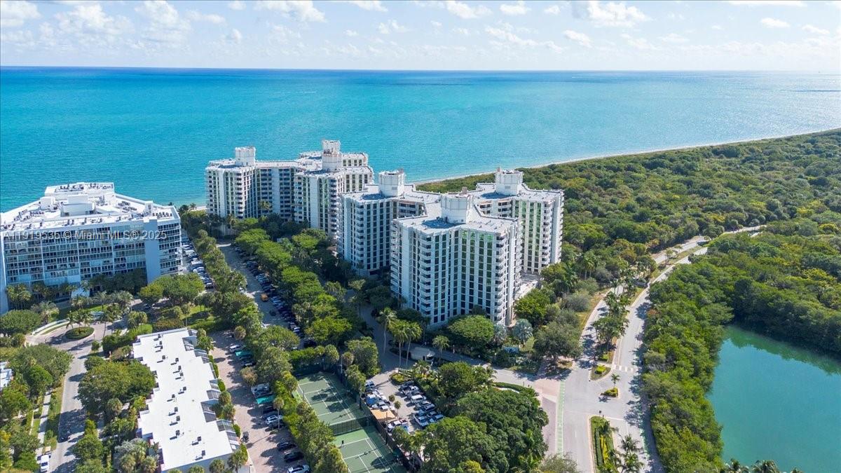 Towers Of Key Biscayne
