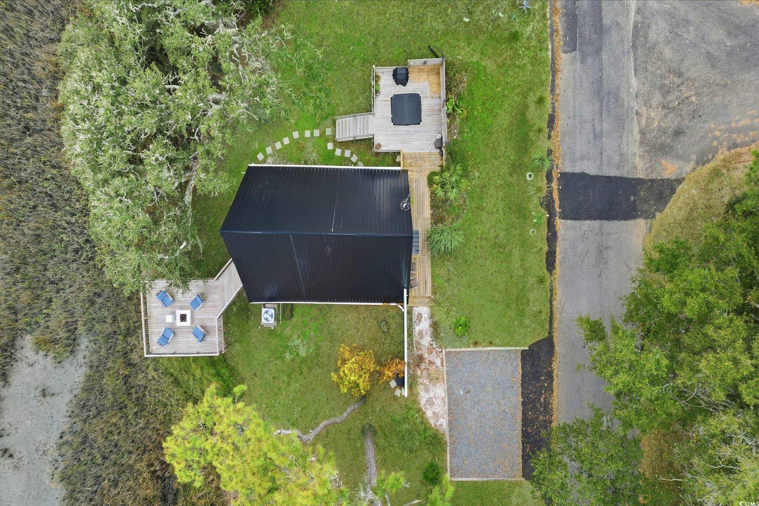 Aerial view of property and surrounding area