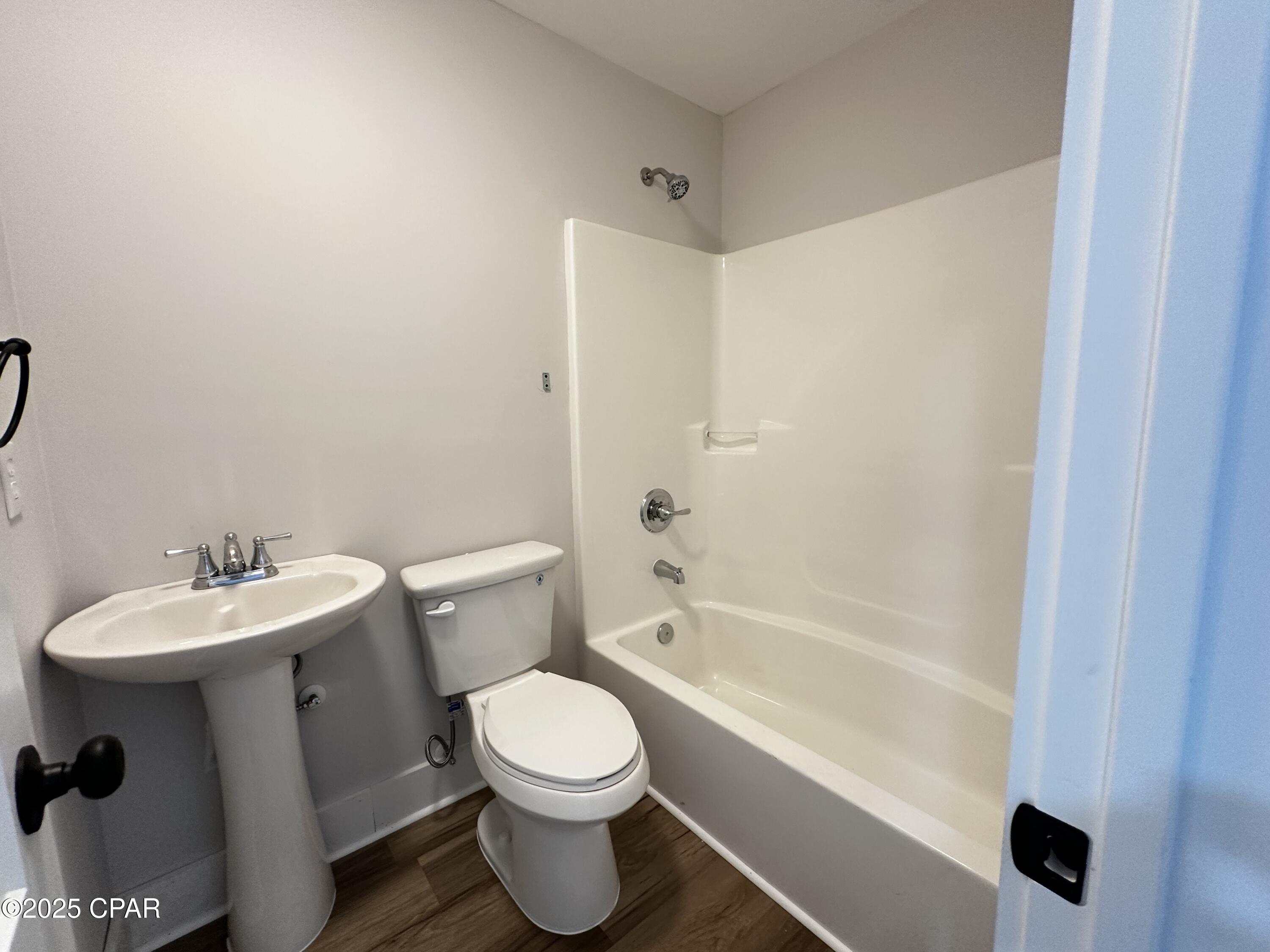 Image 17 For 6 Harvard Circle