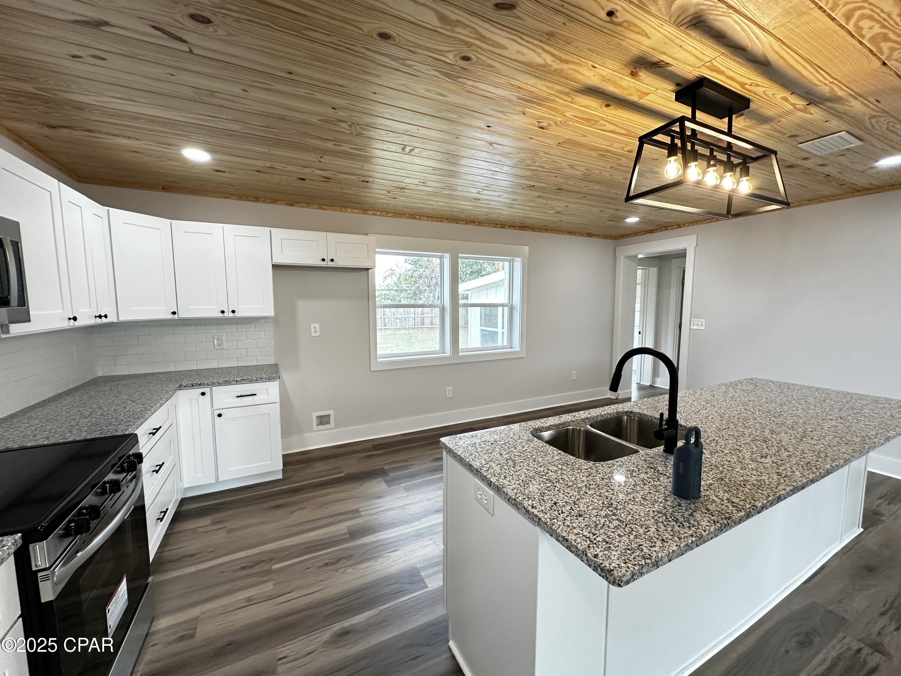 Image 4 For 6 Harvard Circle