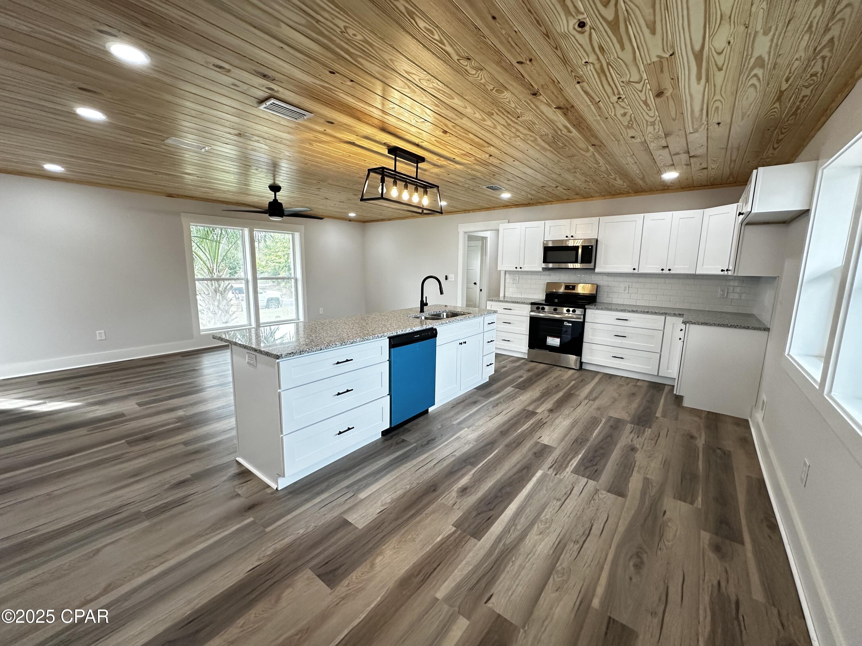 Image 5 For 6 Harvard Circle