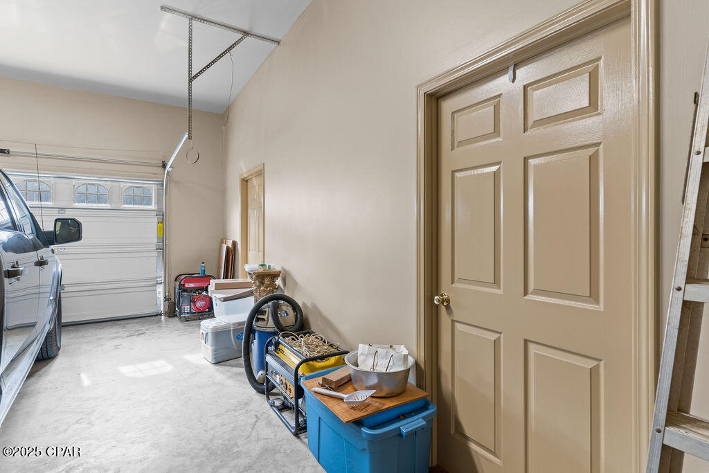 Image 39 For 5381 College Drive