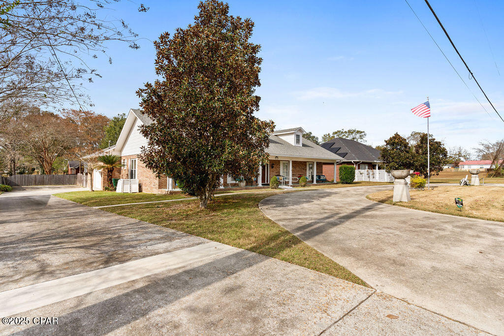 Image 50 For 5381 College Drive