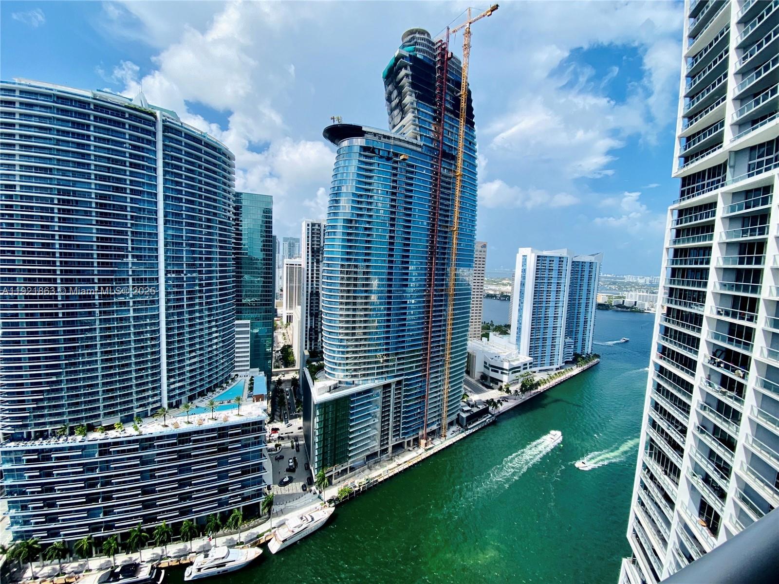 Condo for Sale in Miami, FL