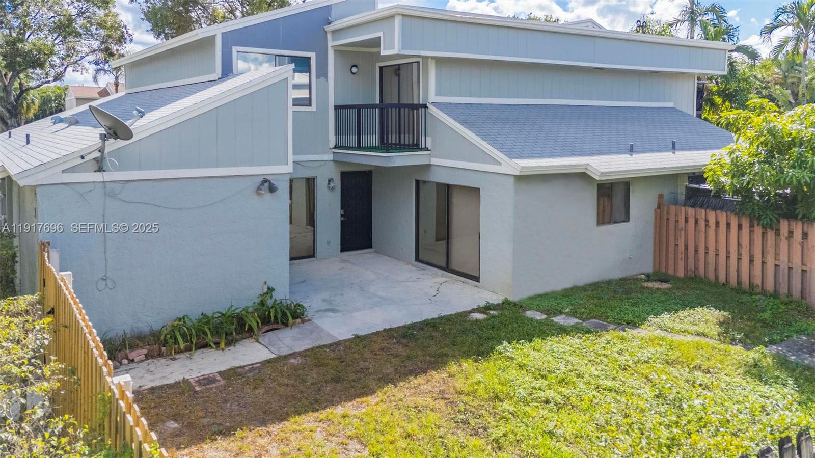 Lago West Cluster Homes P