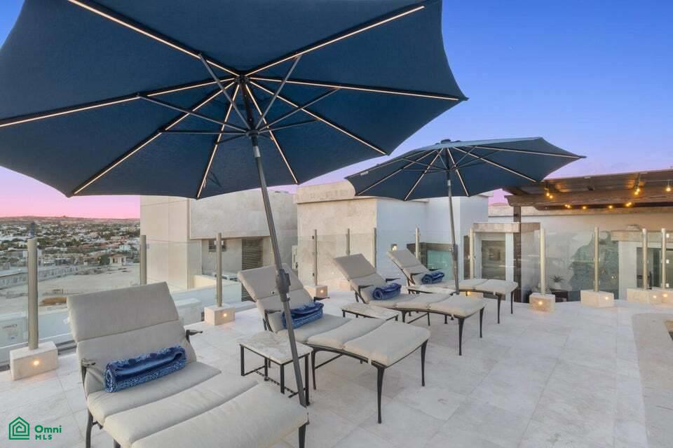 Penthouse One Medano Private Rooftop Pool w/Terrace 20G, El Medano, Los Cabos, Baja California Sur, 23453