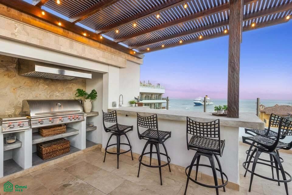 Penthouse One Medano Private Rooftop Pool w/Terrace 20G, El Medano, Los Cabos, Baja California Sur, 23453