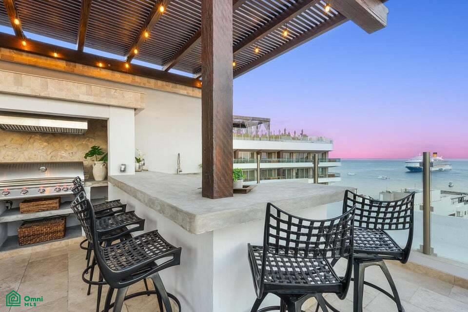 Penthouse One Medano Private Rooftop Pool w/Terrace 20G, El Medano, Los Cabos, Baja California Sur, 23453