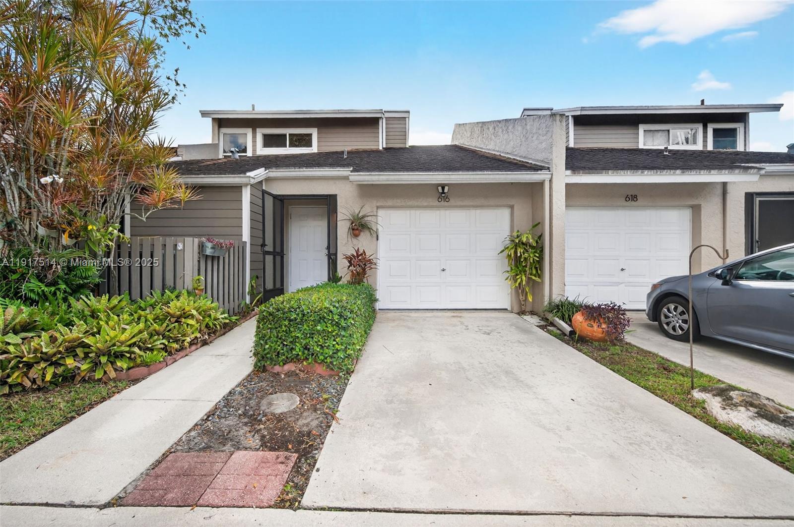 Woodgate Condominium 18