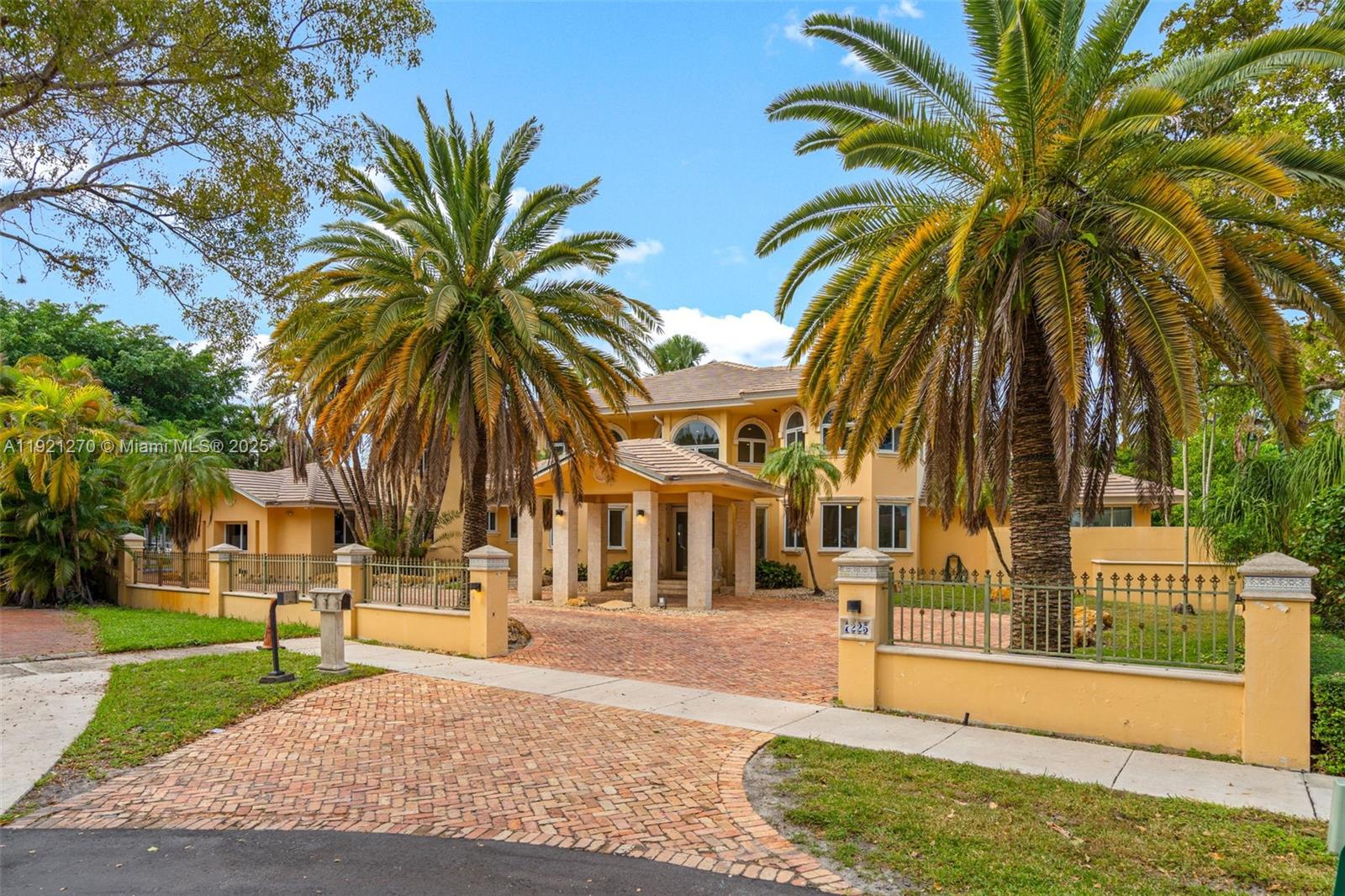 Miami Lakes - Loch Lomond