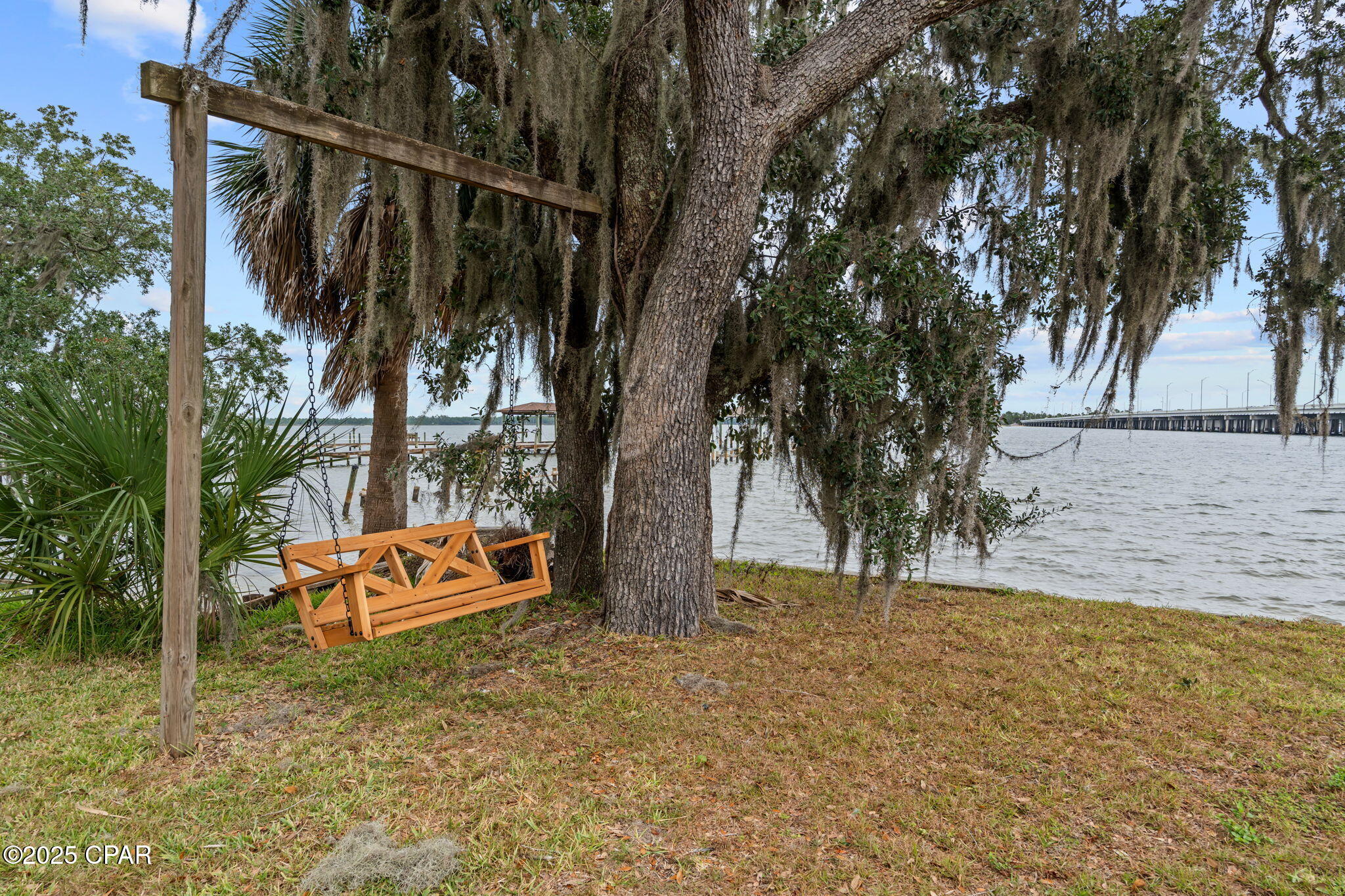 Image 12 For 101 Harbour Pointe Drive