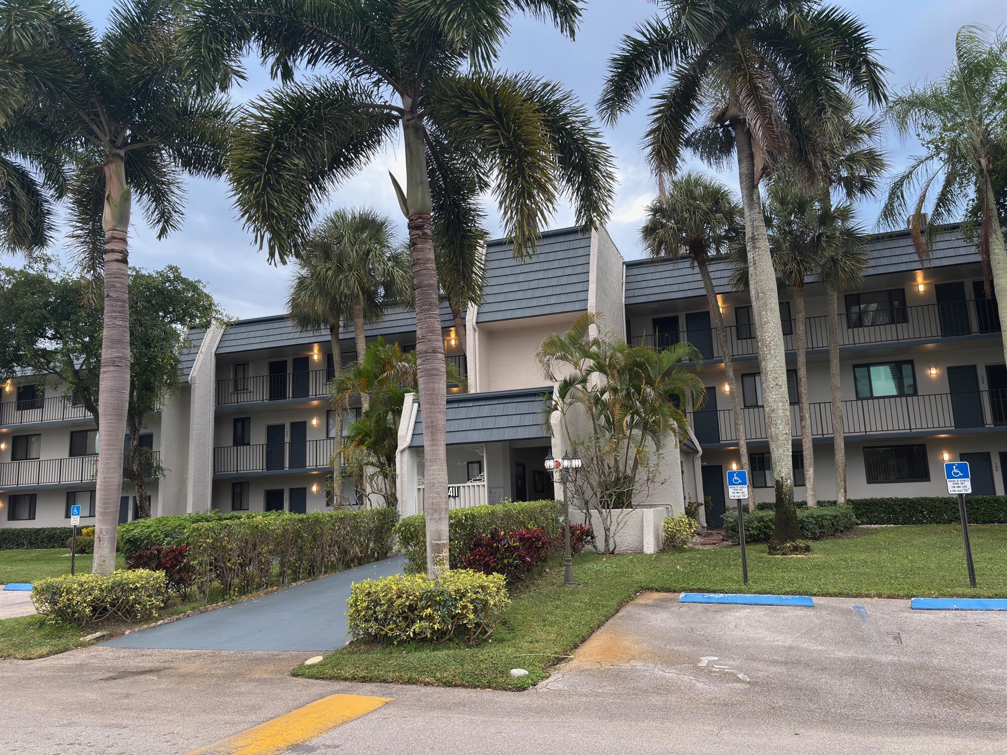 Fountains Of Palm Beach