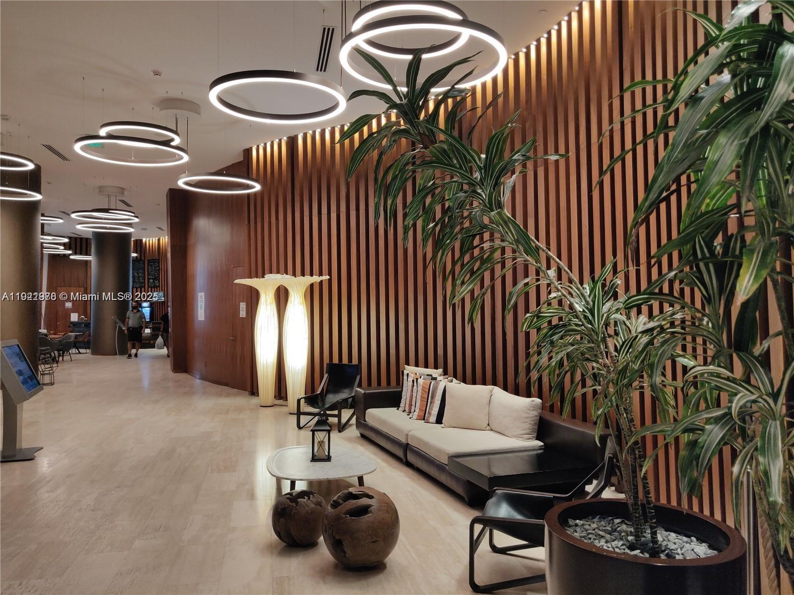 listing main picture