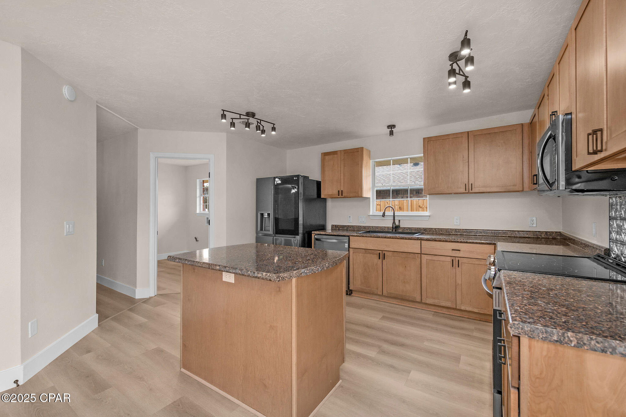 Image 10 For 1066 Meyer Way