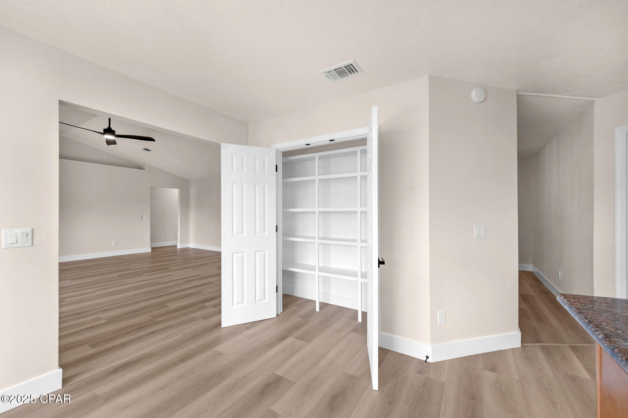 Image 12 For 1066 Meyer Way