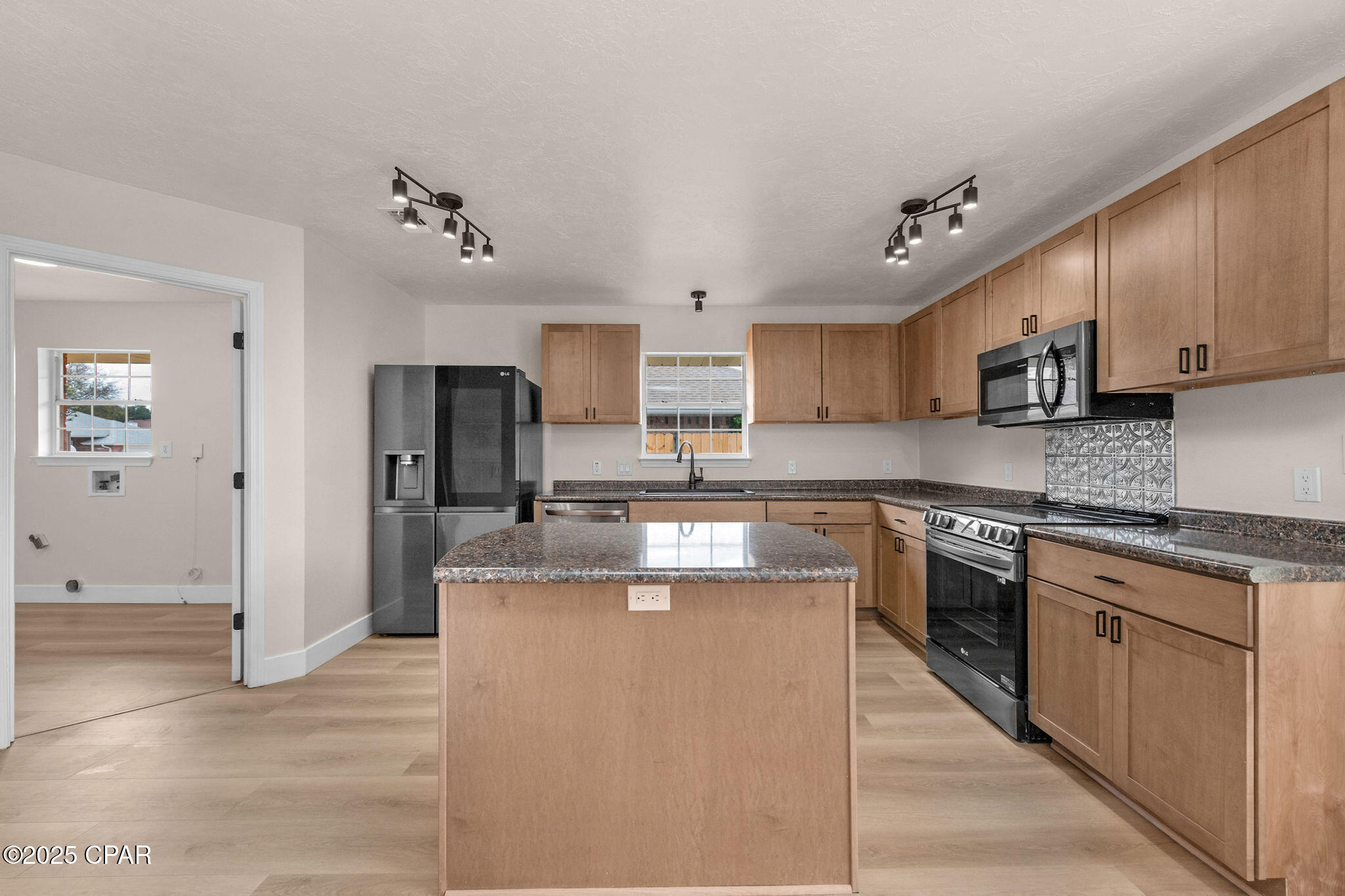 Image 28 For 1066 Meyer Way