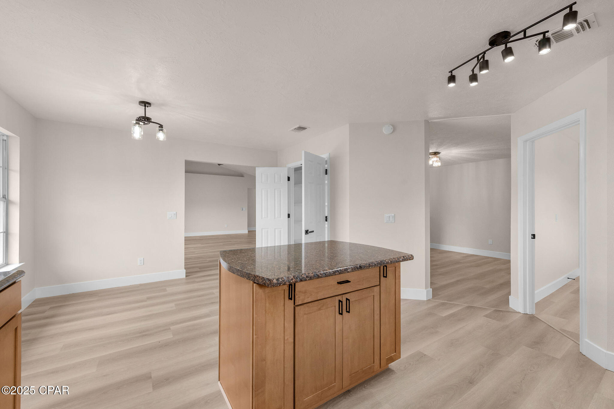 Image 31 For 1066 Meyer Way