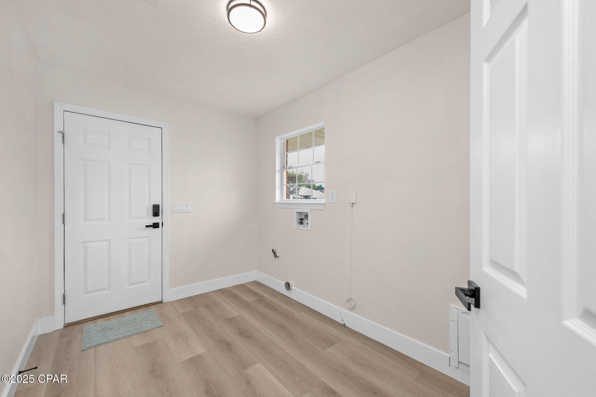 Image 32 For 1066 Meyer Way