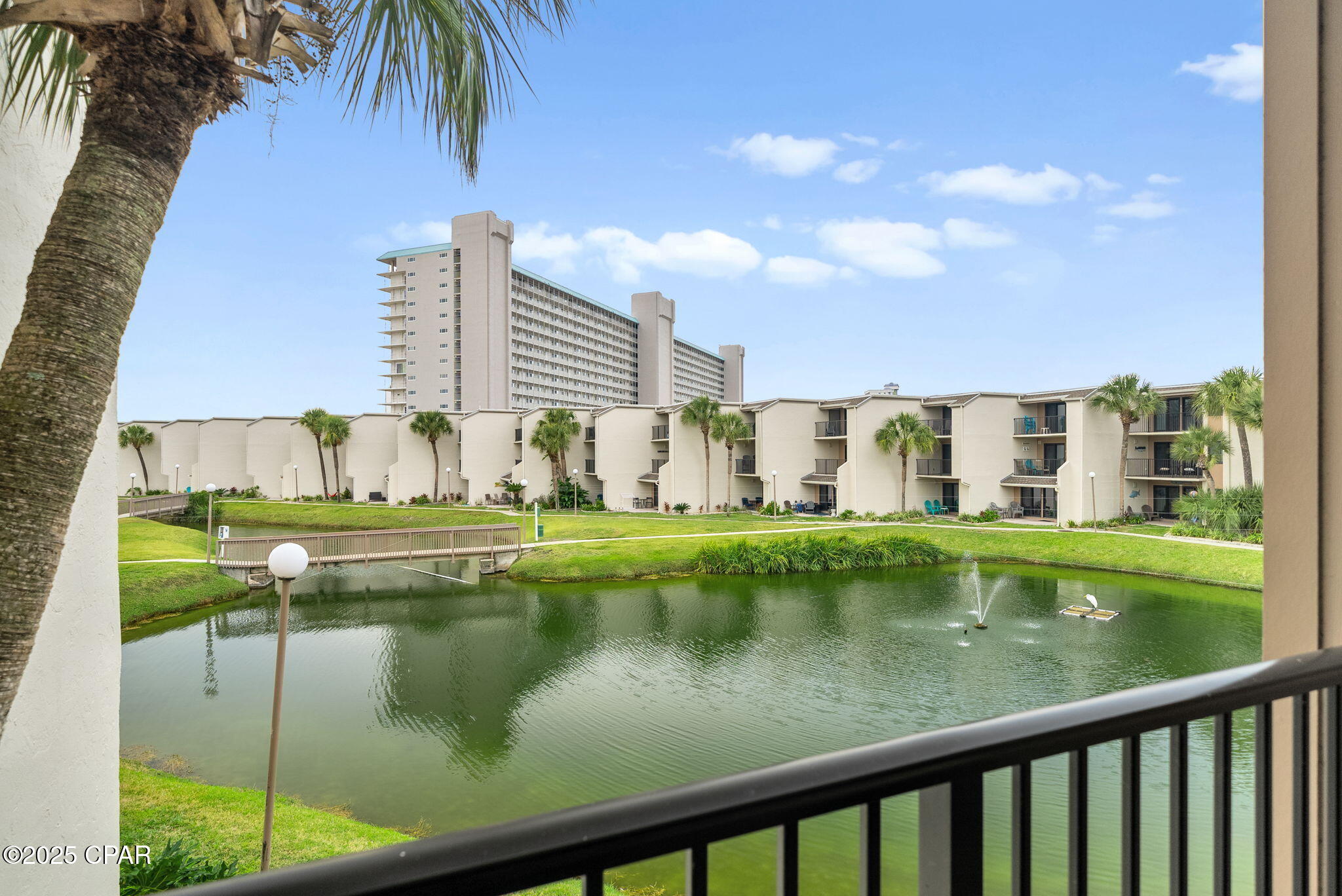 Image 11 For 8727 Thomas Drive B17