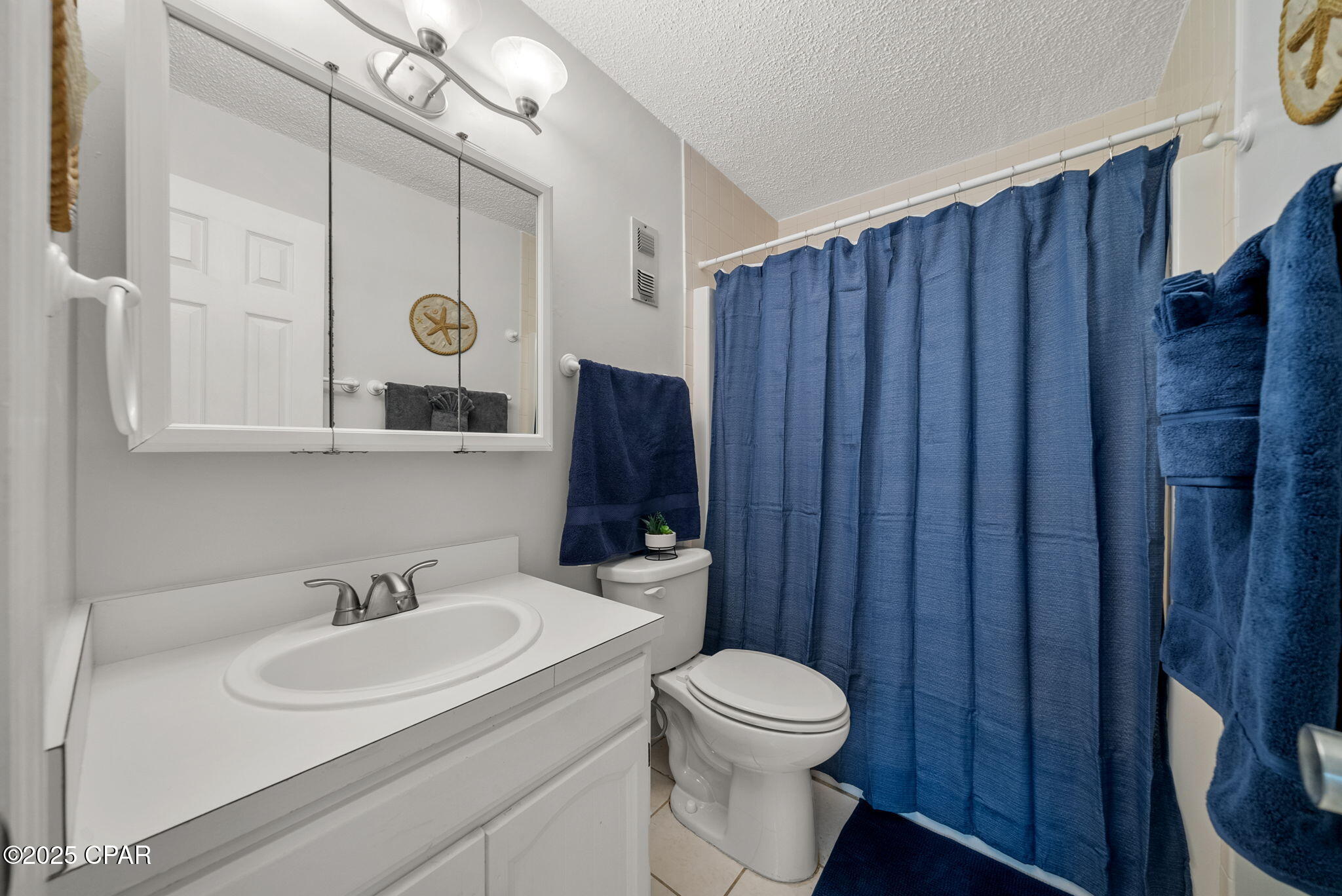 Image 16 For 8727 Thomas Drive B17