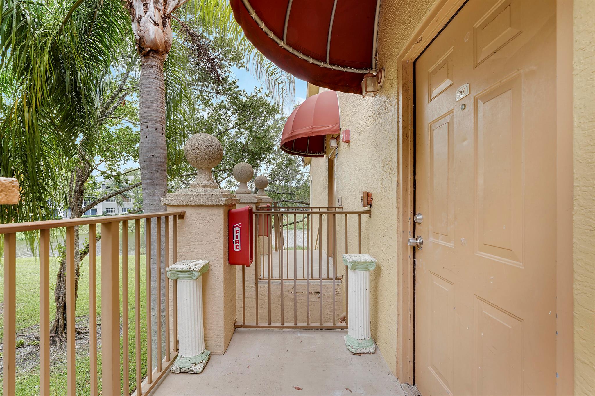 Emerald Isle At Laguna La