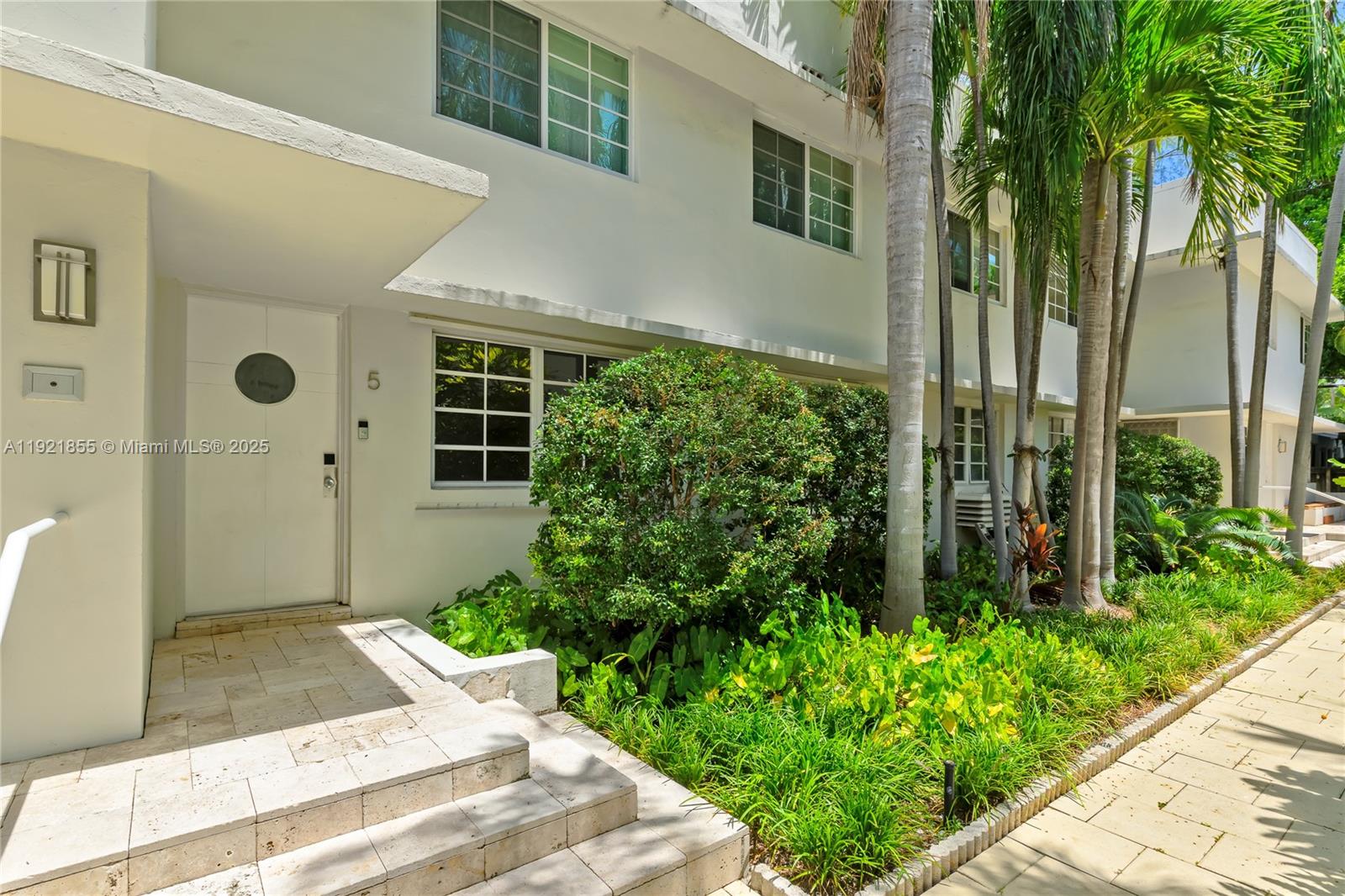 Homes for sale in Miami Beach, FL | 1605 Lenox Ave #1605-5, Miami Beach, FL 33139 | MLS# A11921855