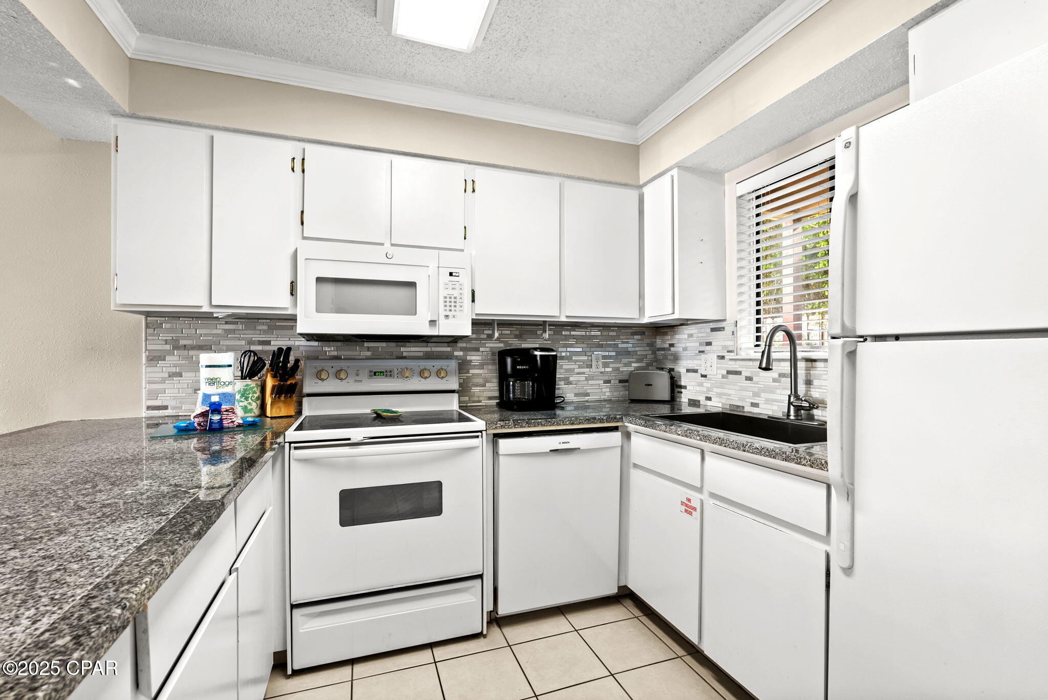 Image 7 For 17620 Front Beach Road Z4