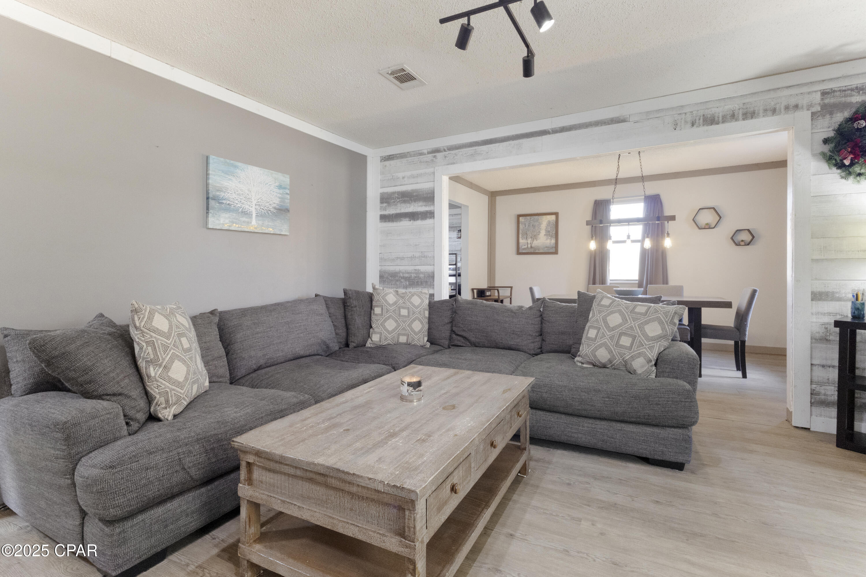 Image 2 For 1988 Orange Hill Road