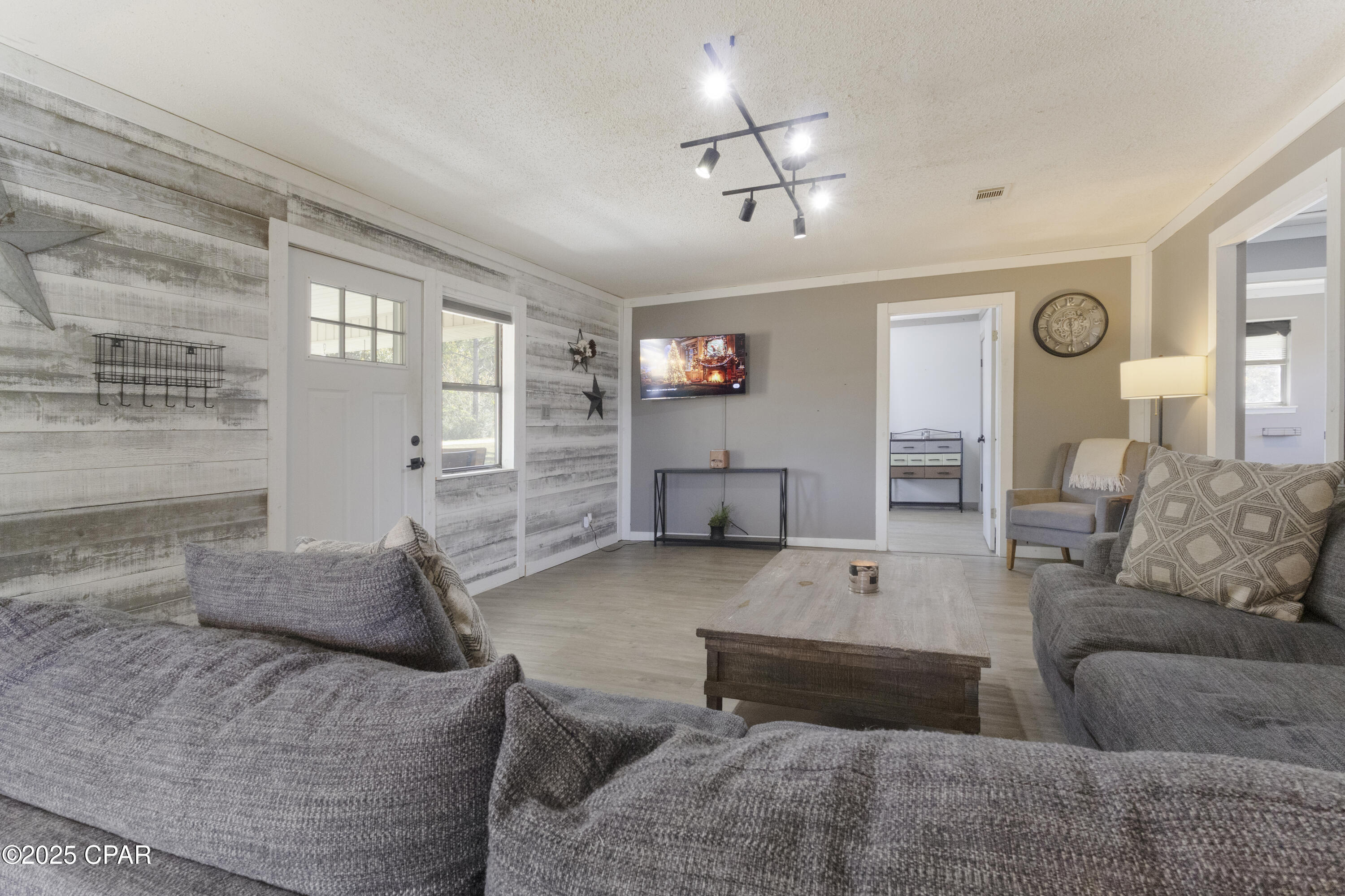 Image 3 For 1988 Orange Hill Road