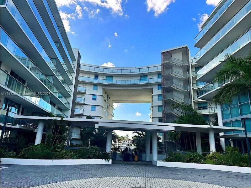 Condo for Rent in Miami Beach, FL