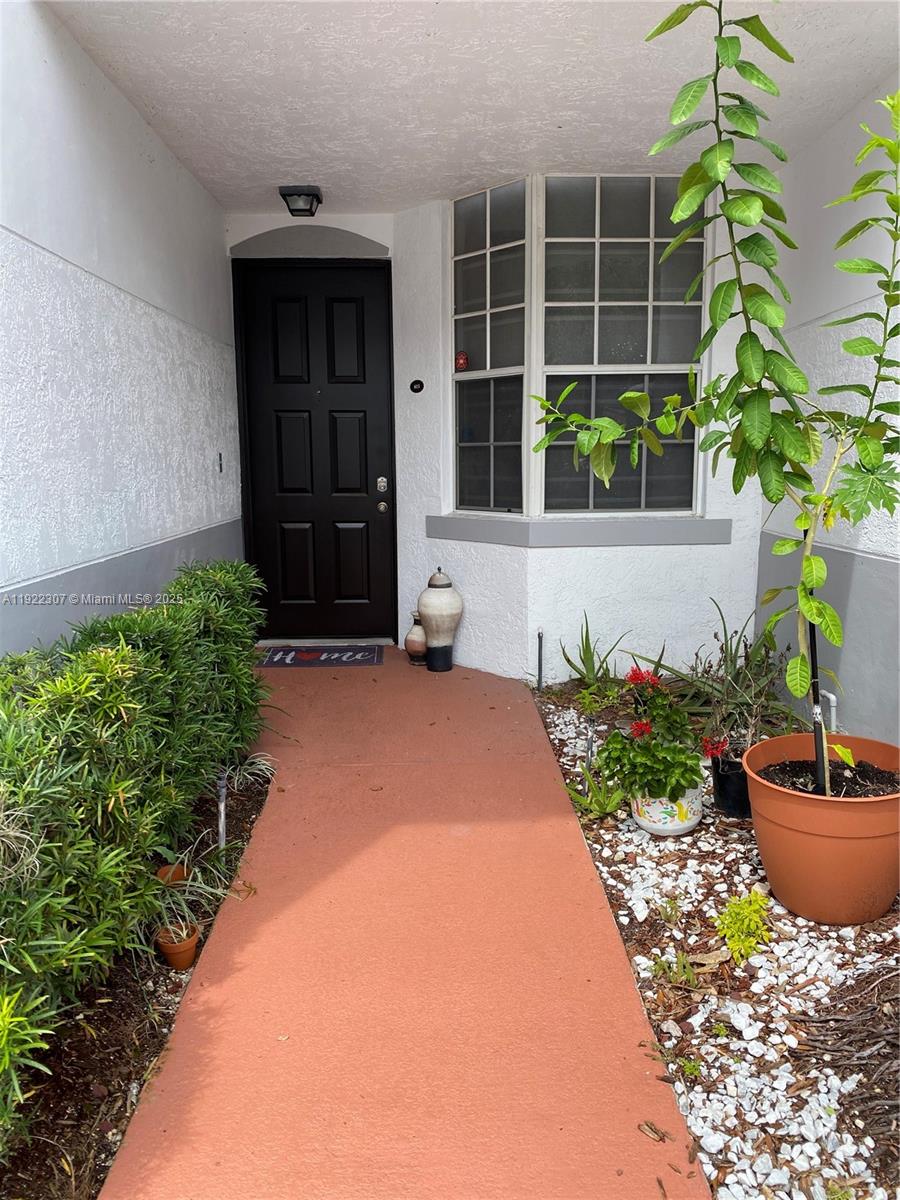 Villas De Tuscany Condo