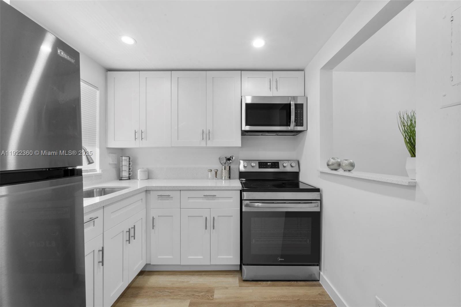 Sunrise Lakes 120 Condo