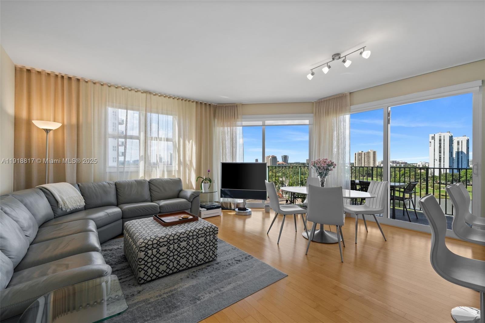 Turnberry Vlg No Tower Co