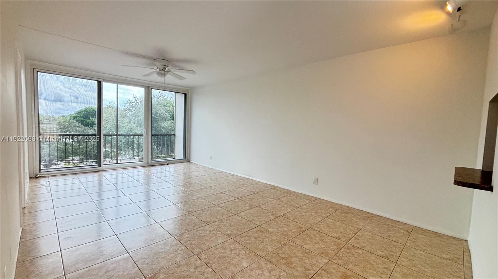 Coral Ridge East Condo