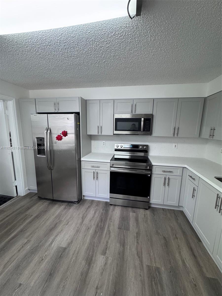 Sectors 3 & 4 Boundary Pl