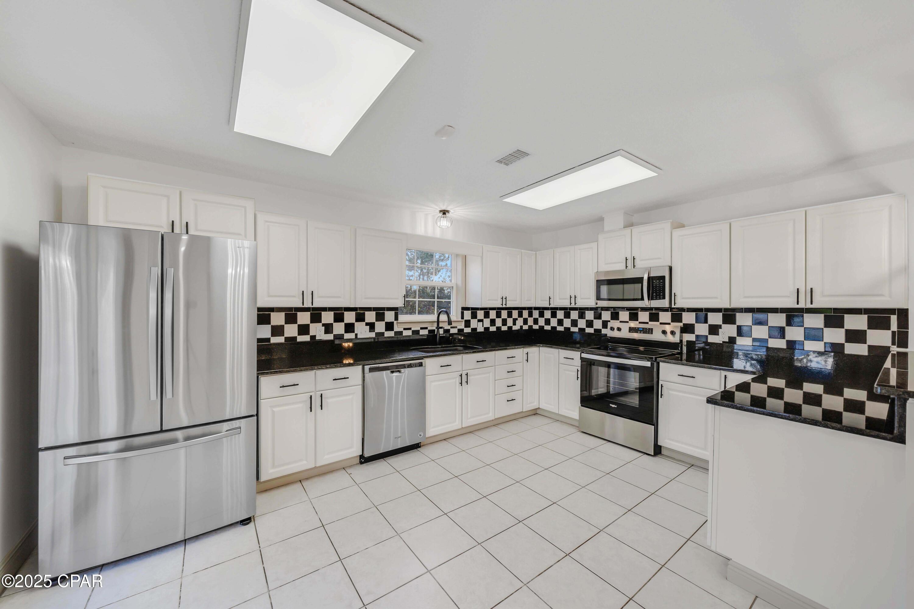 Image 17 For 8508 Holland Road